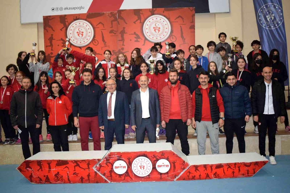 Afyonkarahisar\'da tenis müsabakaları sona erdi