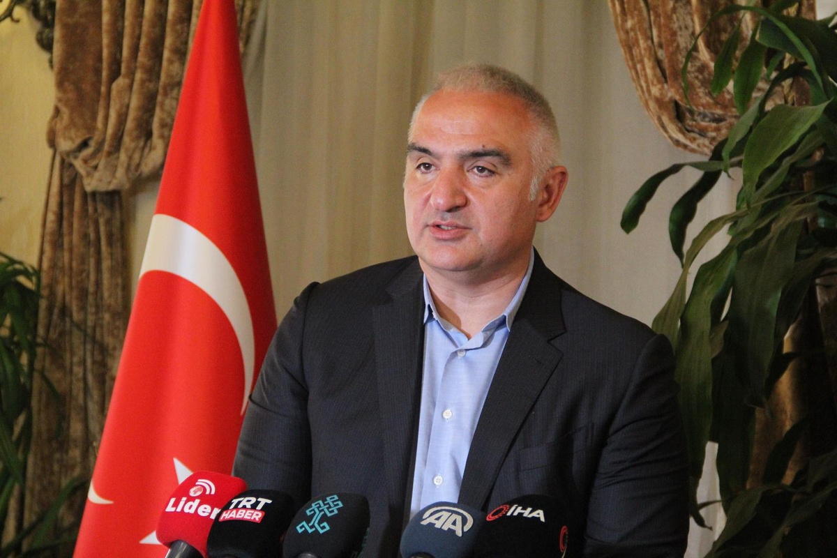 Bakan Ersoy: "Çanakkale geçmişte kalmayacak, asla unutulmayacak, asla sıradanlaşmayacaktır"