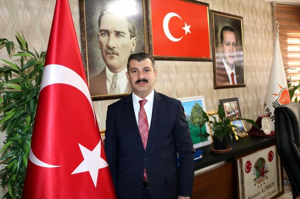 Başkan Altınsoy: "Bu zafer ebedi varlığımızın yegâne sembolüdür"