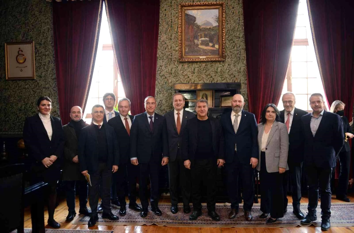 Burak Elmas ile Joan Laporta, Galatasaray Lisesi ve Galatasaray Müzesi\'ni ziyaret etti- Barcelona Başkanı Joan Laporta: "Hayran kaldım"
