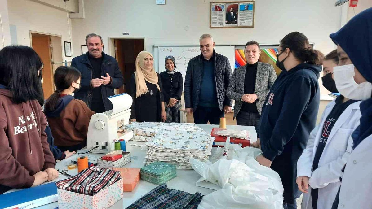 Düzce TSO\'dan proje okuluna ziyaret