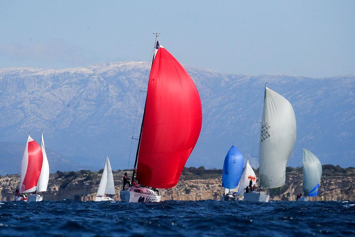 Eayk Çeşme Marina Kış Trofesi 3. ayak yarışları gerçekleşti