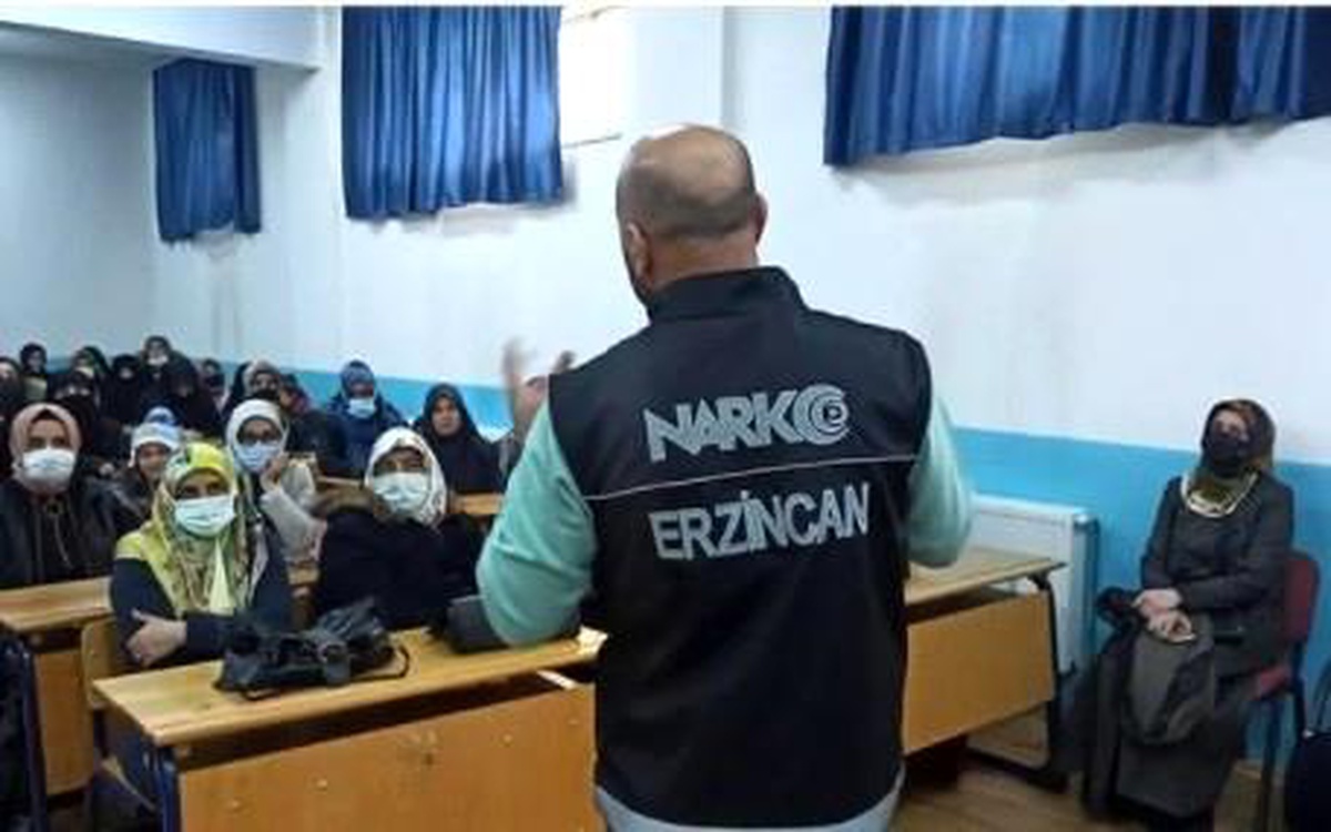 Son dakika haberleri: "En İyi Narkotik Polisi: Anne" projesi Erzincan\'da faaliyetlere devam ediyor