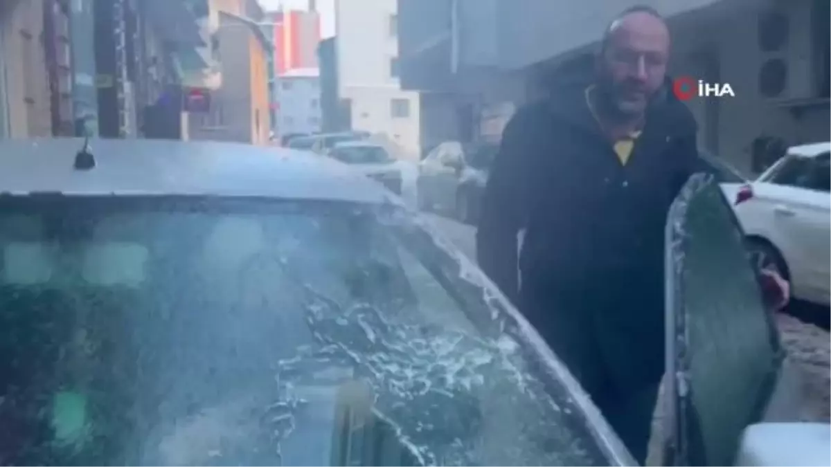 Erzurumluların soğukla imtihanı kamerada... Araçta çekilen skeç yüzleri güldürdü