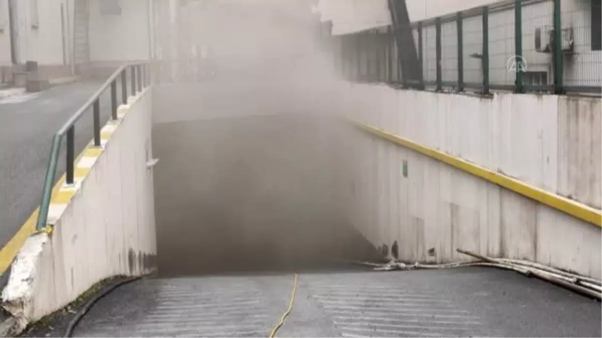 Et işleme fabrikasında çıkan yangın hasara neden oldu