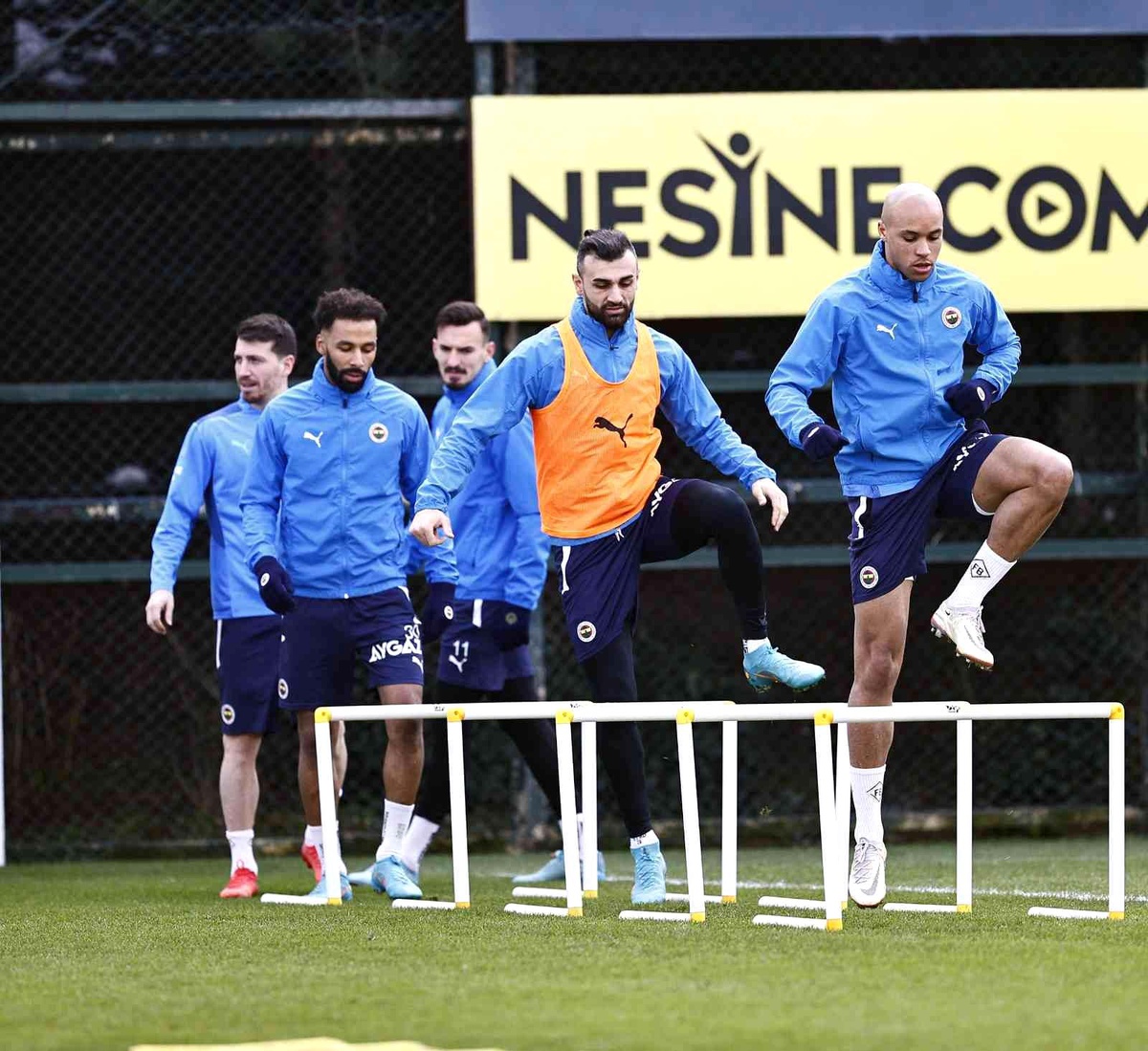 Fenerbahçe\'de Konyaspor maçı hazırlıkları sürüyor