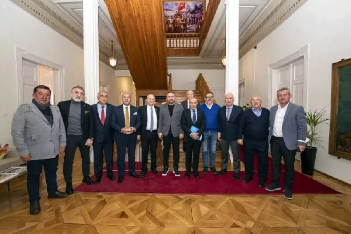 İzmir Büyükşehir\'den kulüplere 30 milyon TL can suyu