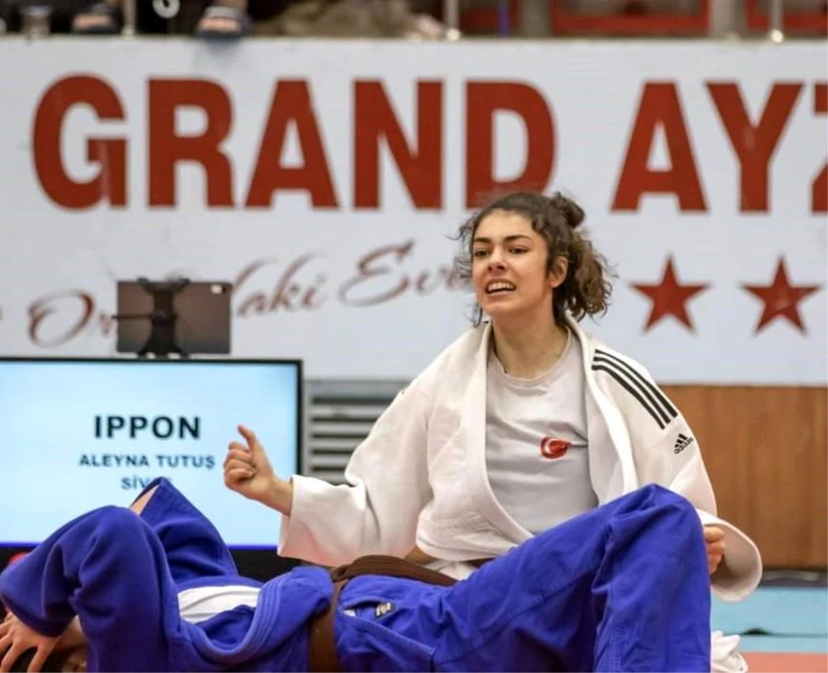 Judo şampiyonasından Türkiye üçüncülüğü ile döndü