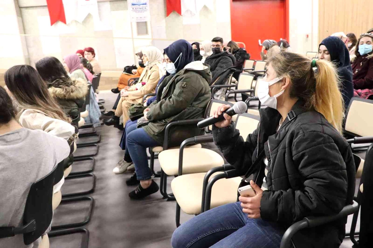 \'Mutlu Evlilik Akademisi\'ne ilgi büyük