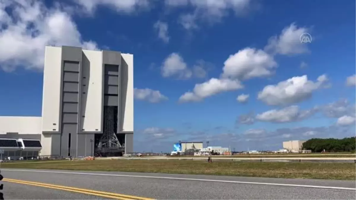 NASA'nın Ay'a mürettebatsız uçuşu için hazırlıklar devam ediyor