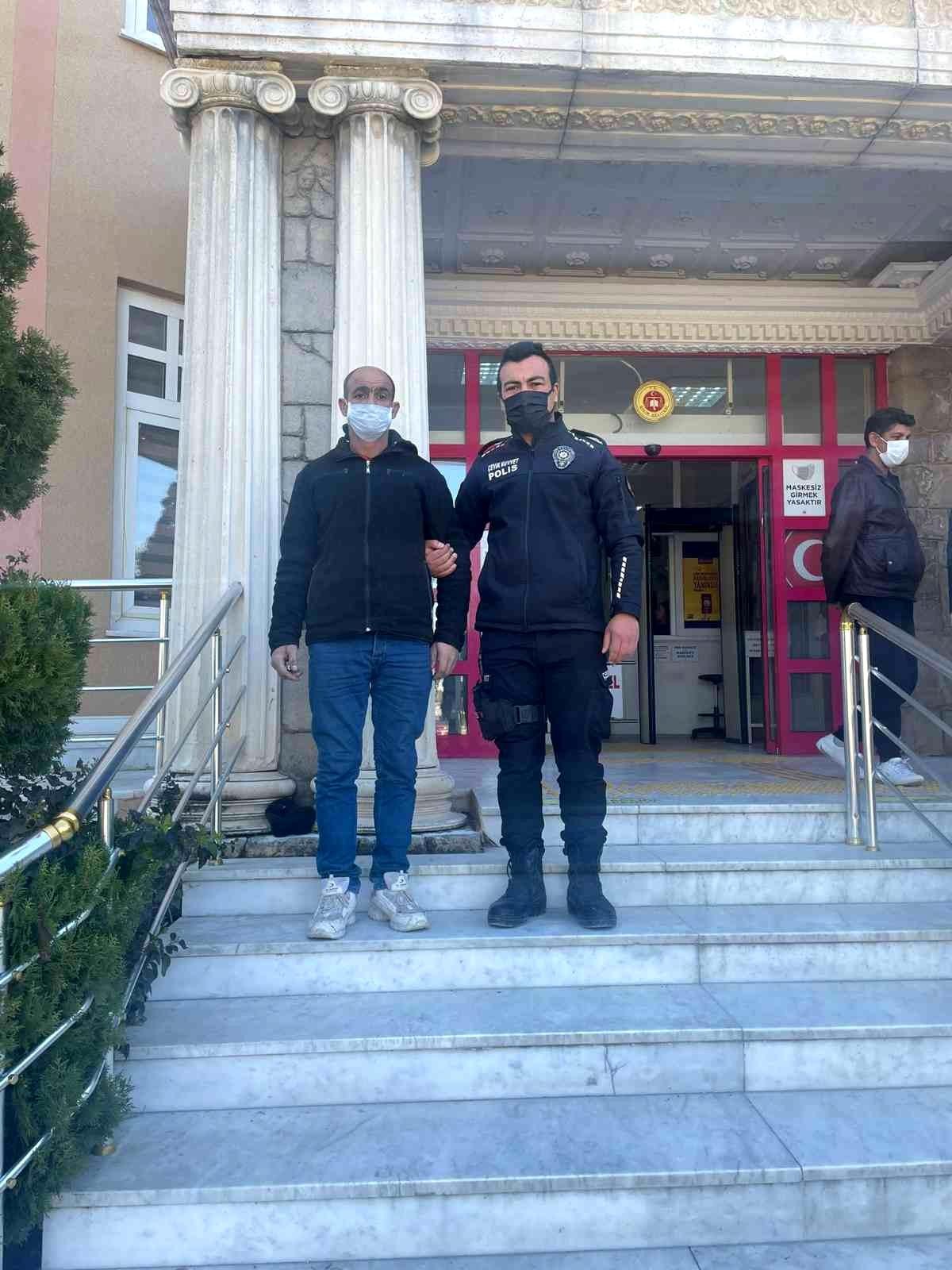 Otel\'deki malzemeleri çalan hırsız tutuklandı