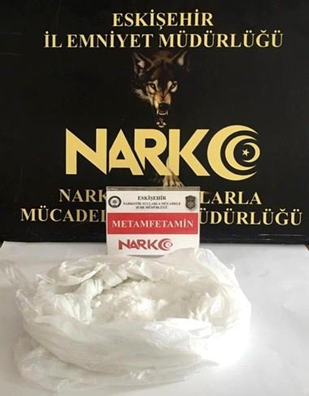 Uyuşturucu madde ele geçirilen apartta 4 kişi yakalandı