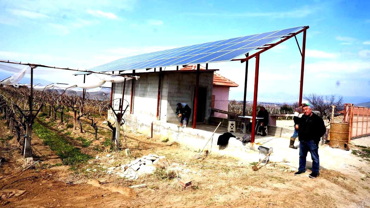 Üzüm bağlarına güneş enerjili sulama
