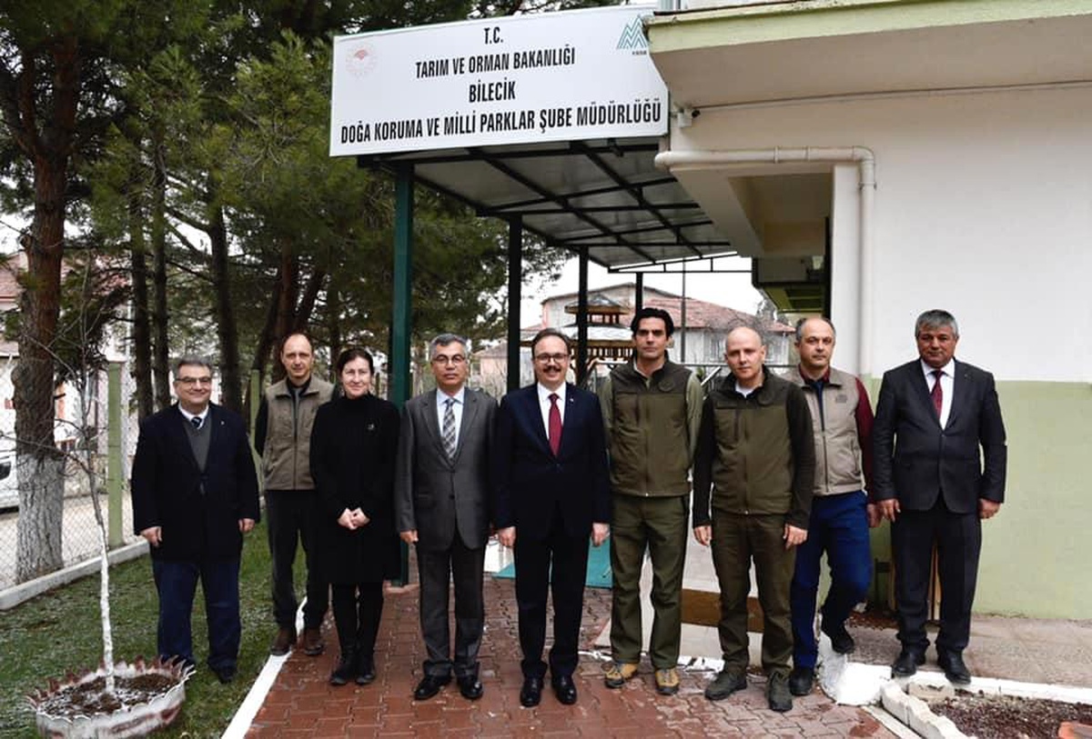 Vali Kızılkaya, Doğa Koruma ve Milli Parklar Şube Müdürlüğü çalışanlarıyla bir araya geldi