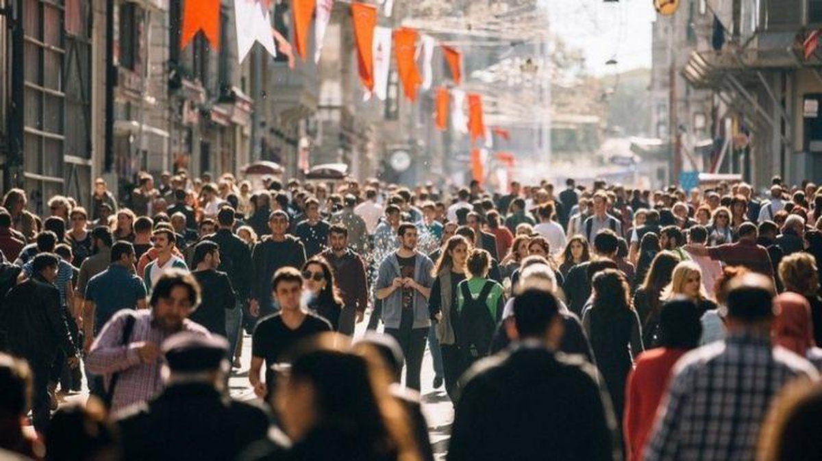 Yeni araştırma: Toplumun yüzde 71\'i sahip olduklarını bile kaybetmekten, yüzde 64\'ü asgari ihtiyaçlarına bile ulaşamamaktan korkuyor
