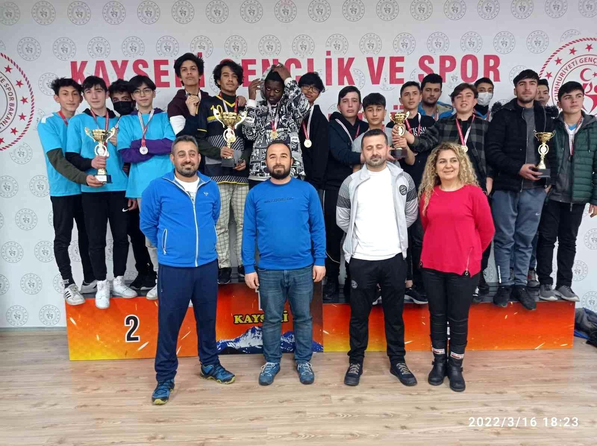 18 Mart Çanakkale Şehitleri Anma Dart Turnuvası sona erdi