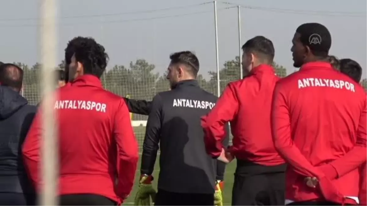 Antalyaspor Başkanı Aziz Çetin, takımın performansı ve hedeflerini değerlendirdi