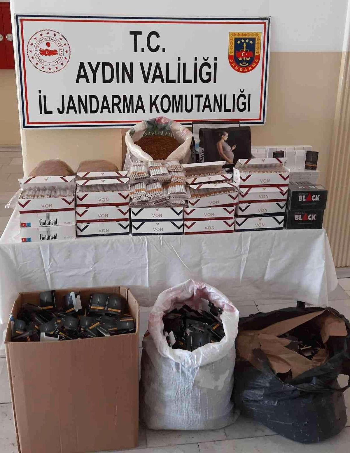Aydın\'da 22 kilo kaçak tütün ele geçirildi