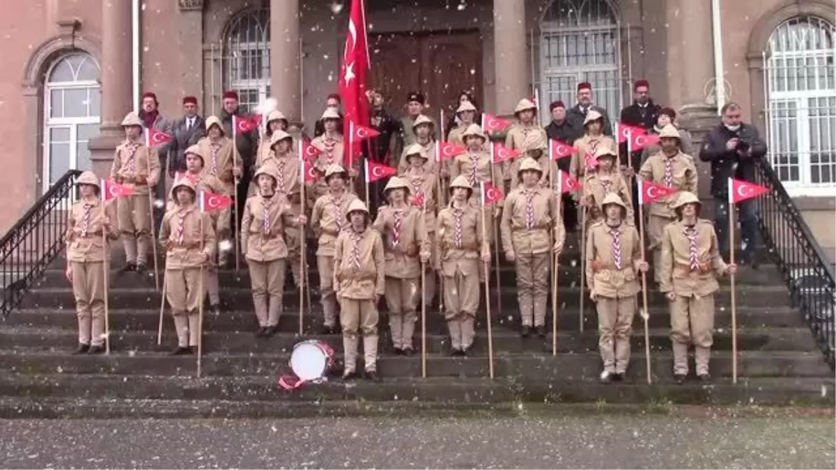 BALIKESİR - Balıkesir Lisesinin şehit izcileri temsili uğurlama töreniyle anıldı