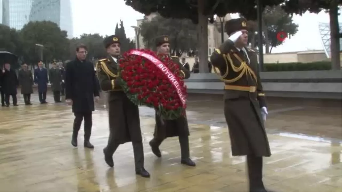 Çanakkale şehitleri 107. yılında Bakü\'de törenle anıldı