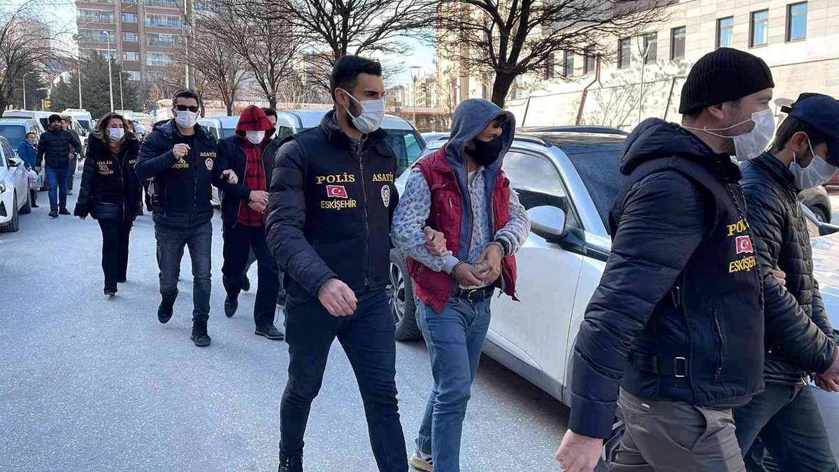Son dakika haber | Eskişehir\'deki fuhuş operasyonunda 4 tutuklama