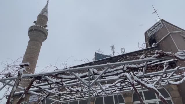 İç Anadolu'da kar yağışı devam ediyor