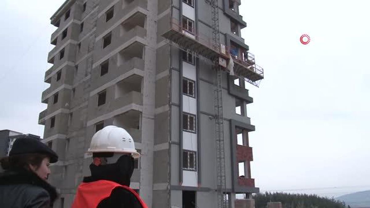 Kahramanmaraş'ın 57 yaşındaki 'iskeleci ablası' işlere yetişemiyor