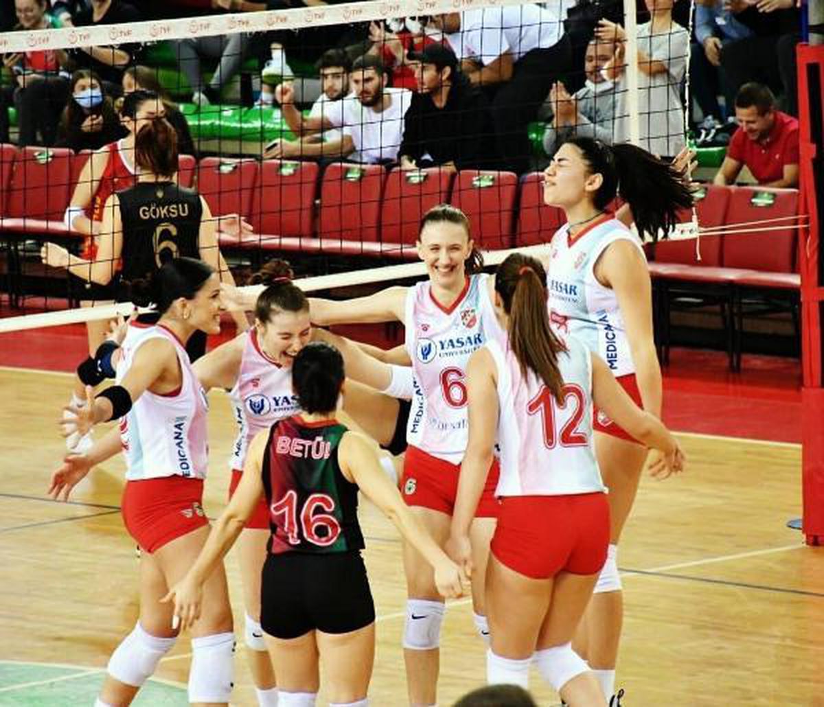 Karşıyaka filesinde Play-Off heyecanı