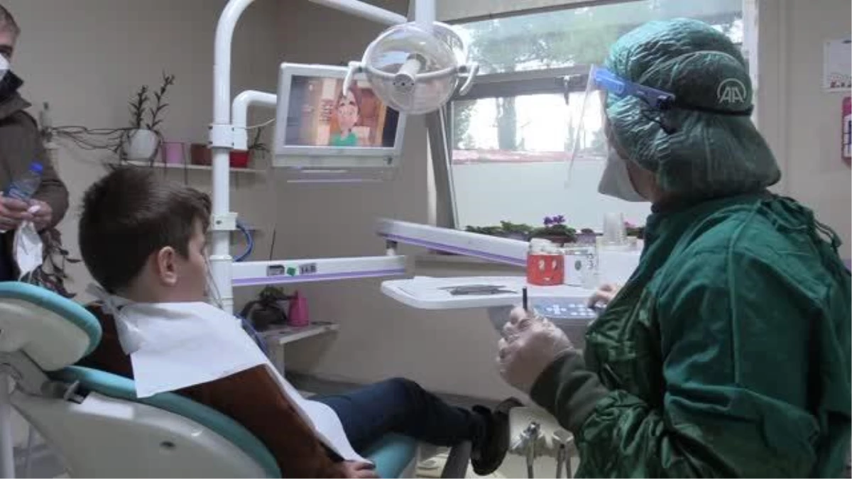 Kırsal kesimde okullardaki çocuklar diş taramasından geçirilip tedavi ediliyor