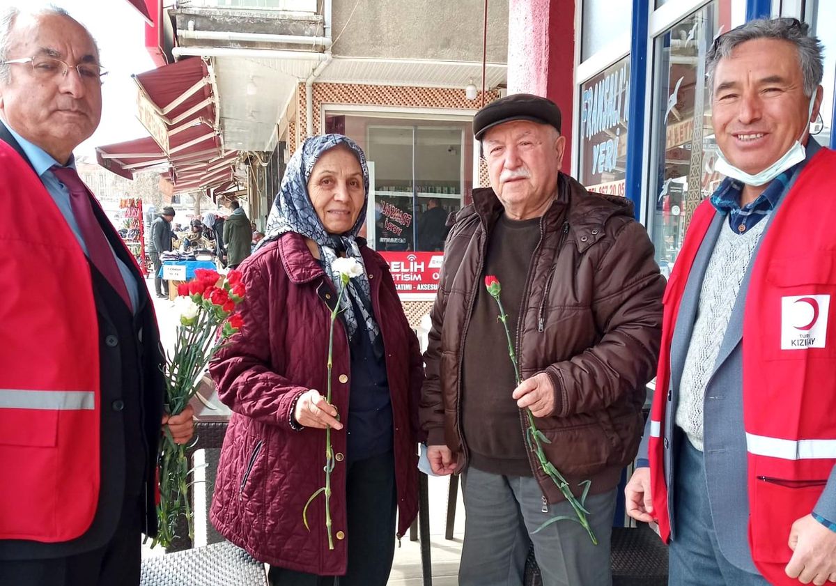 Kızılay yaşlıları unutmadı