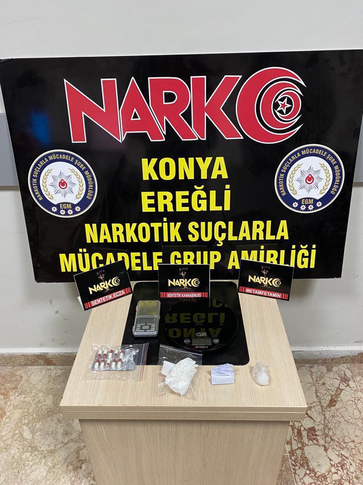 Konya\'da uyuşturucu operasyonunda gözaltına alınan 3 zanlı tutuklandı