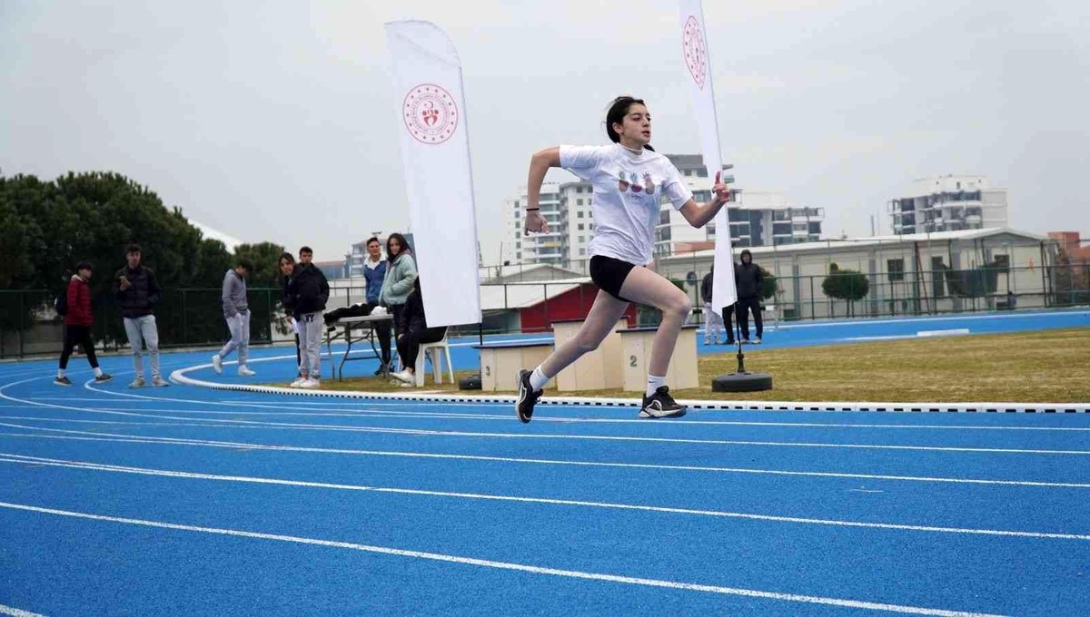 Manisa\'da Okul Sporları Atletizm İl Birinciliği yarışmaları yapıldı