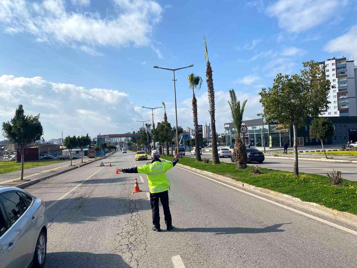Mersin\'de 2,5 ayda 142 bin 674 araç ve sürücü denetlendi