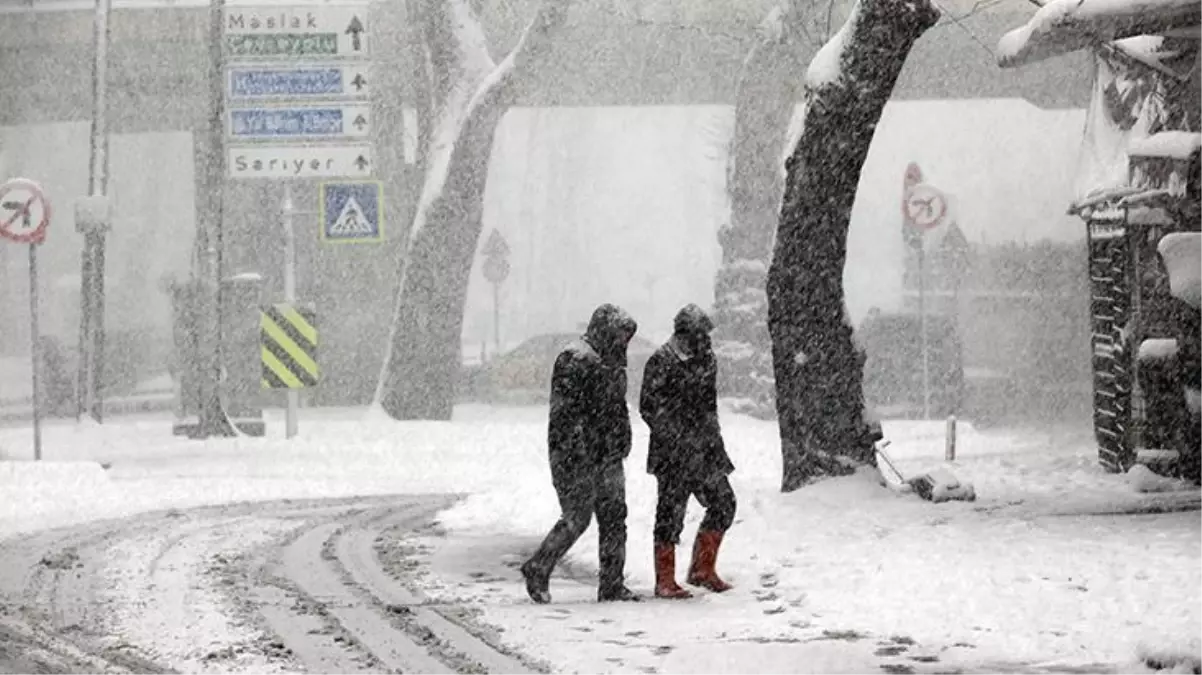 İstanbul\'un karlı günleri geri döndü: AKOM ve Meteoroloji \'dikkatli olun\' uyarısı yaptı