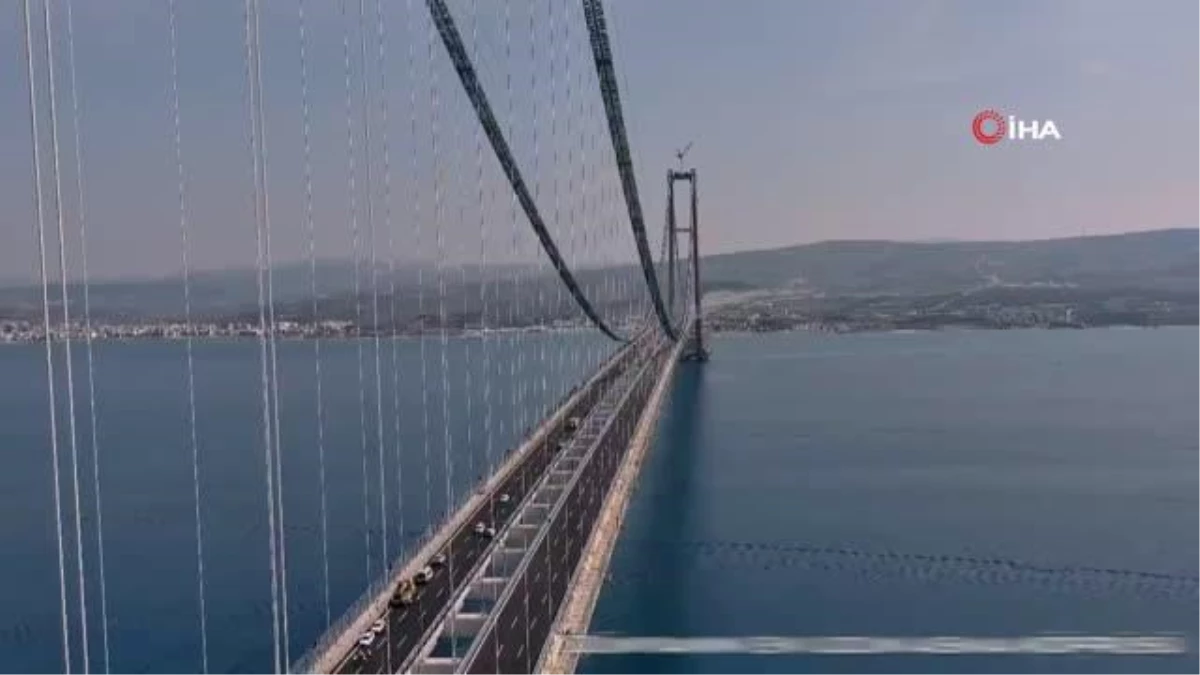 Asfalt ağladı! Kenan Sofuoğlu ve Toprak Razgatlıoğlu, Çanakkale Köprüsü\'nden rüzgar gibi geçti