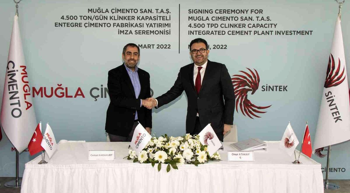 Muğla\'ya kurulacak yeni çimento fabrikasında imzalar atıldı