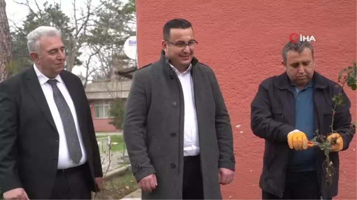 Son Dakika | Mustafakemalpaşa'daki şehitlikler gül bahçelerine dönüşecek