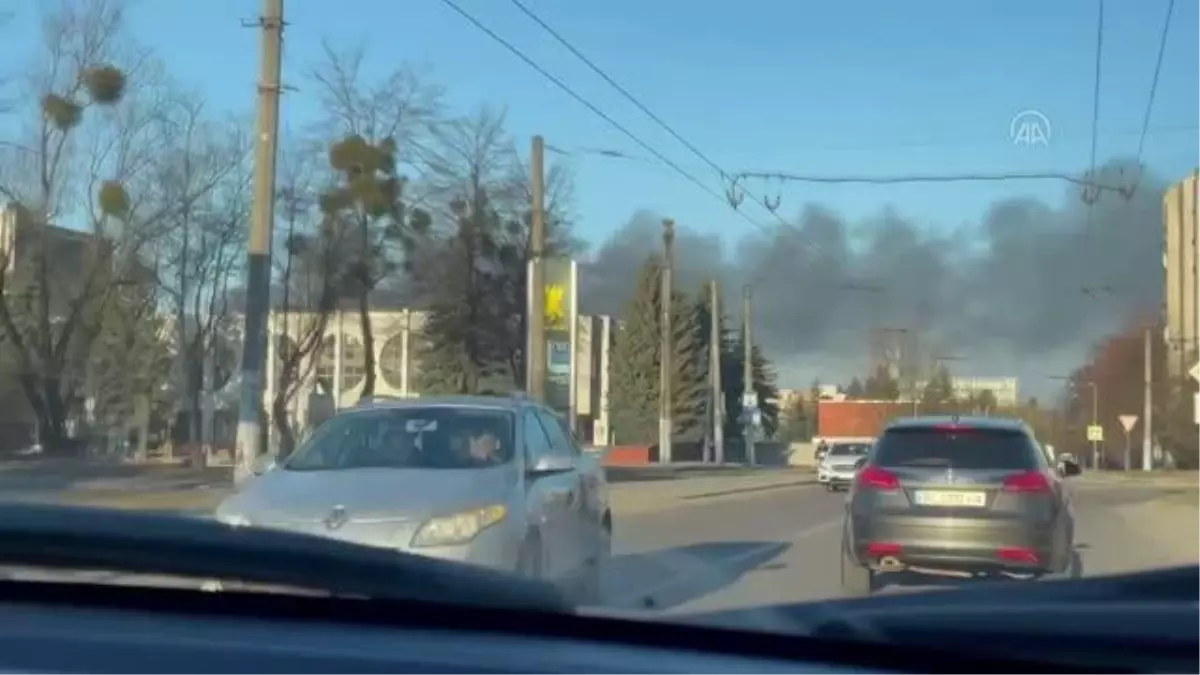 Ukrayna'nın Lviv kentinden dumanlar yükseliyor