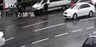 Son dakika: Üsküdar'da emekli polis, 700 bin TL'sini çalan gaspçılara sokakta kurşun yağdırdı