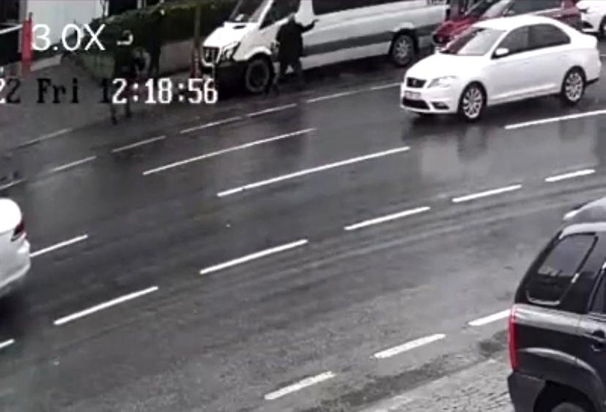 Son dakika: Üsküdar'da emekli polis, 700 bin TL'sini çalan gaspçılara sokakta kurşun yağdırdı