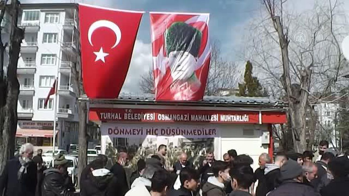Vatandaşlara Çanakkale şehitleri anısına yemek ikramı