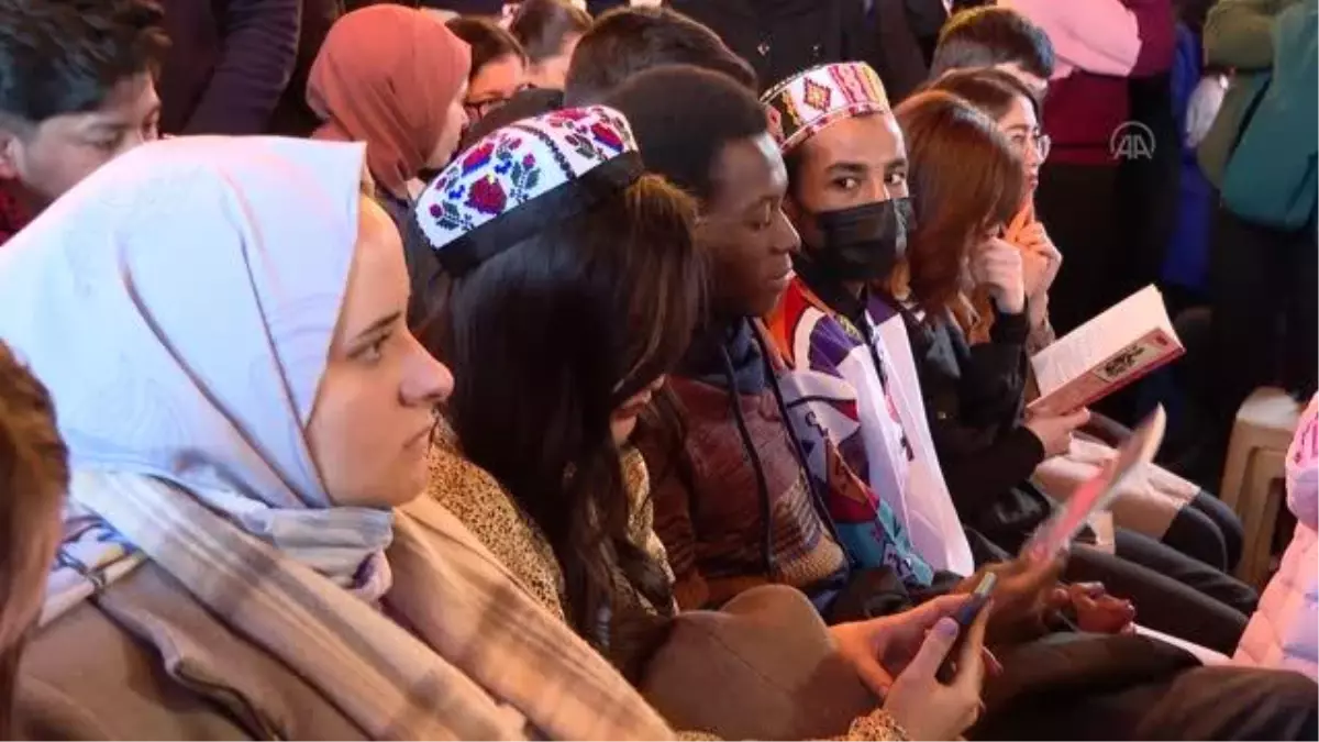 YTB'nin Türkiye Bursları öğrencileri, '18 Mart Çanakkale Zaferi' etkinliği düzenledi