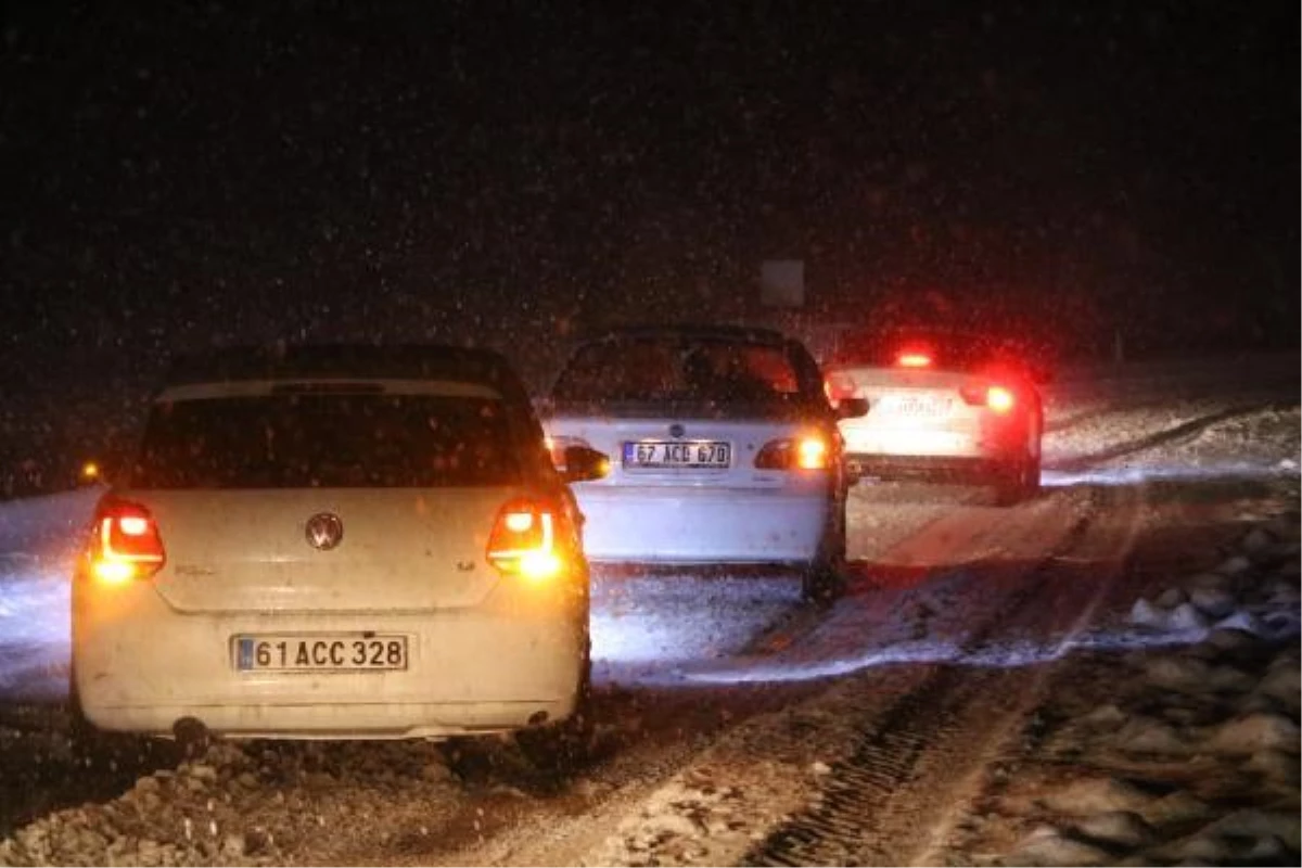 Zonguldak\'ta kar yağışı ulaşımı etkiledi