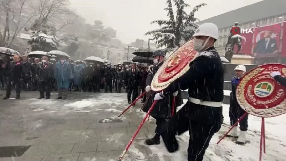 Zonguldak\'ta yoğun kar altında anlamlı tören