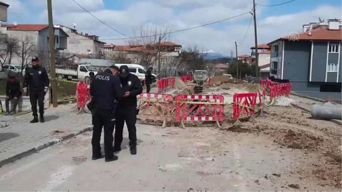 Altyapı kazısı sırasında göçük altında kalan işçi hayatını kaybetti