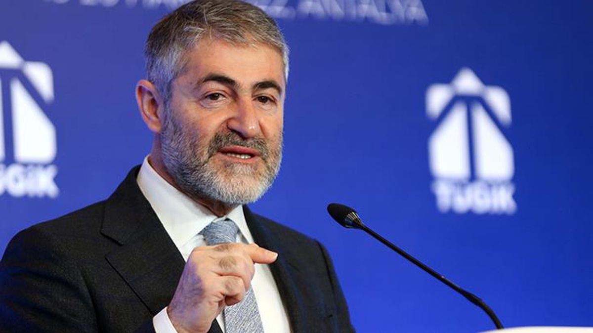 Bakan Nebati "ışıltı"da ısrarcı: Işıltıyı sadece gözlerinizde değil, vücudunuzun her yerinde hissetmelisiniz