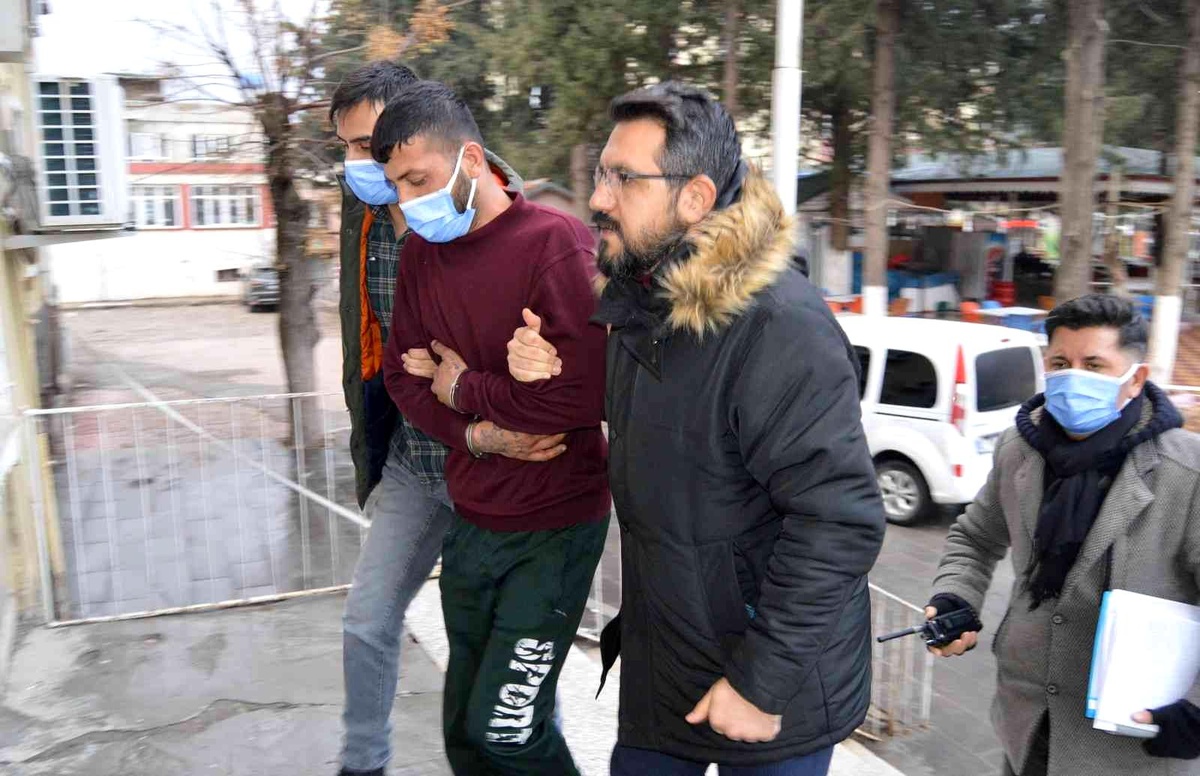 Besni\'de motosiklet hırsızları tutuklandı
