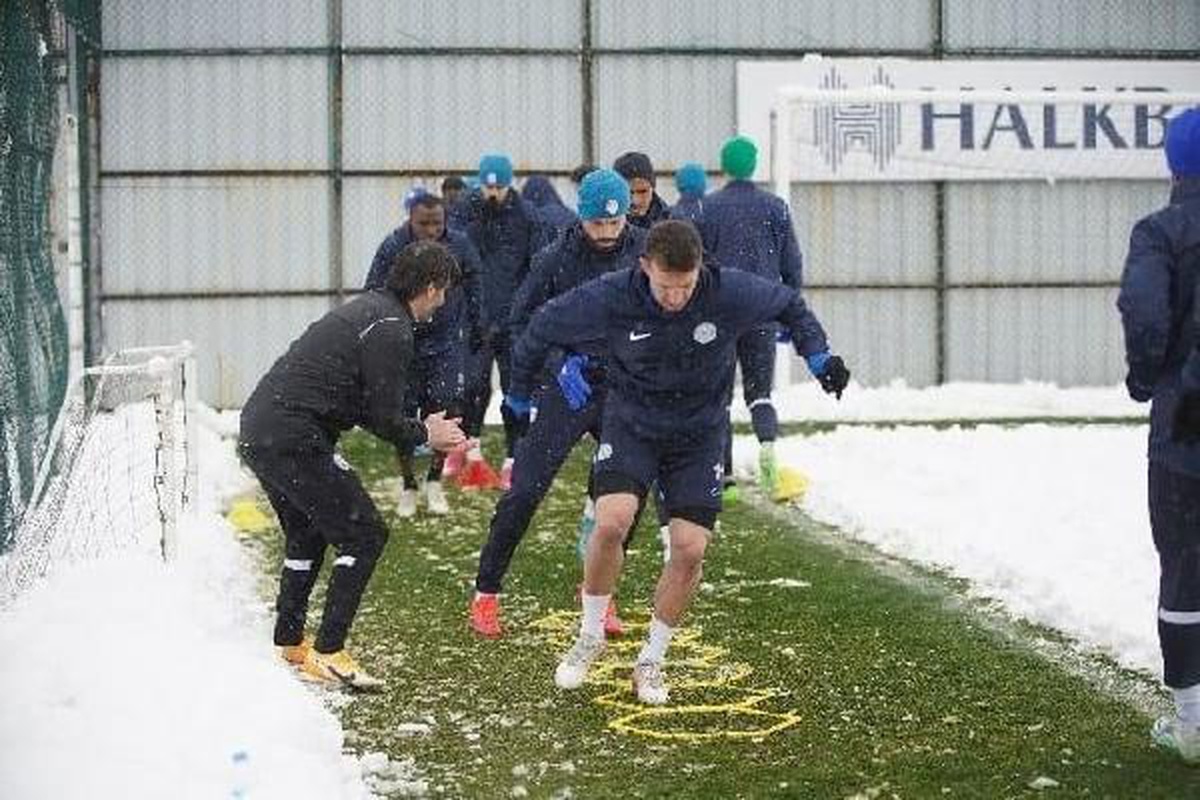 Çaykur Rizespor, hazırlıklarına ara vermeden başladı