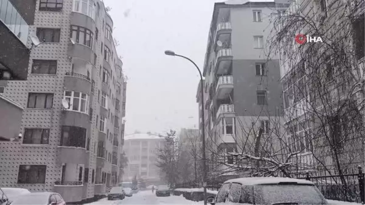 Erzurum'da kar yağışı etkili oldu, kent beyaza büründü