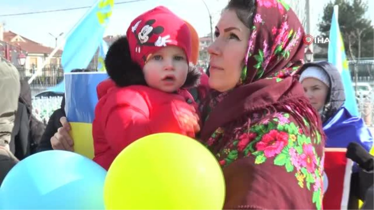 Eskişehir\'de yaşayan Kırım Türkleri ve Ukraynalılardan "Savaşa Dur" mitingi